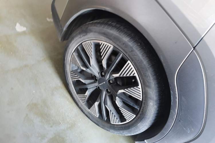 Used AION Y 2021 70 Tech Vitality Edition Right Rear Wheel Hub