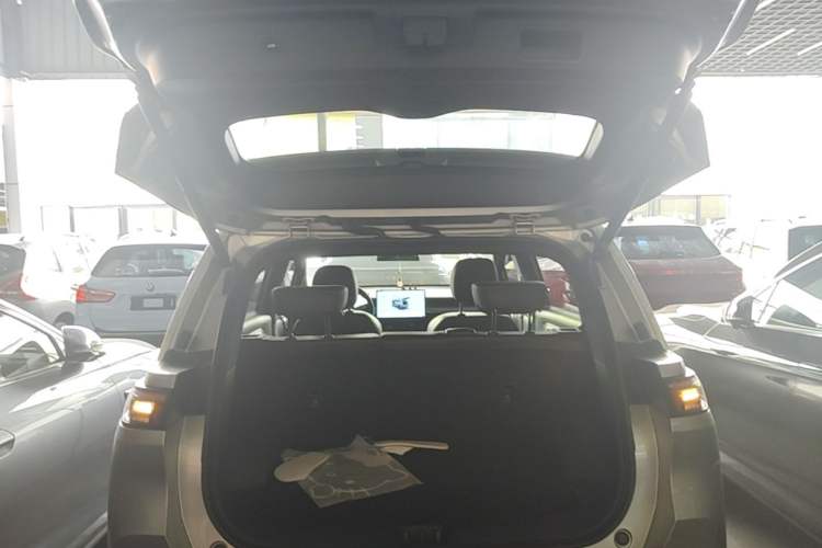 Used AION Y 2021 70 Tech Vitality Edition Trunk