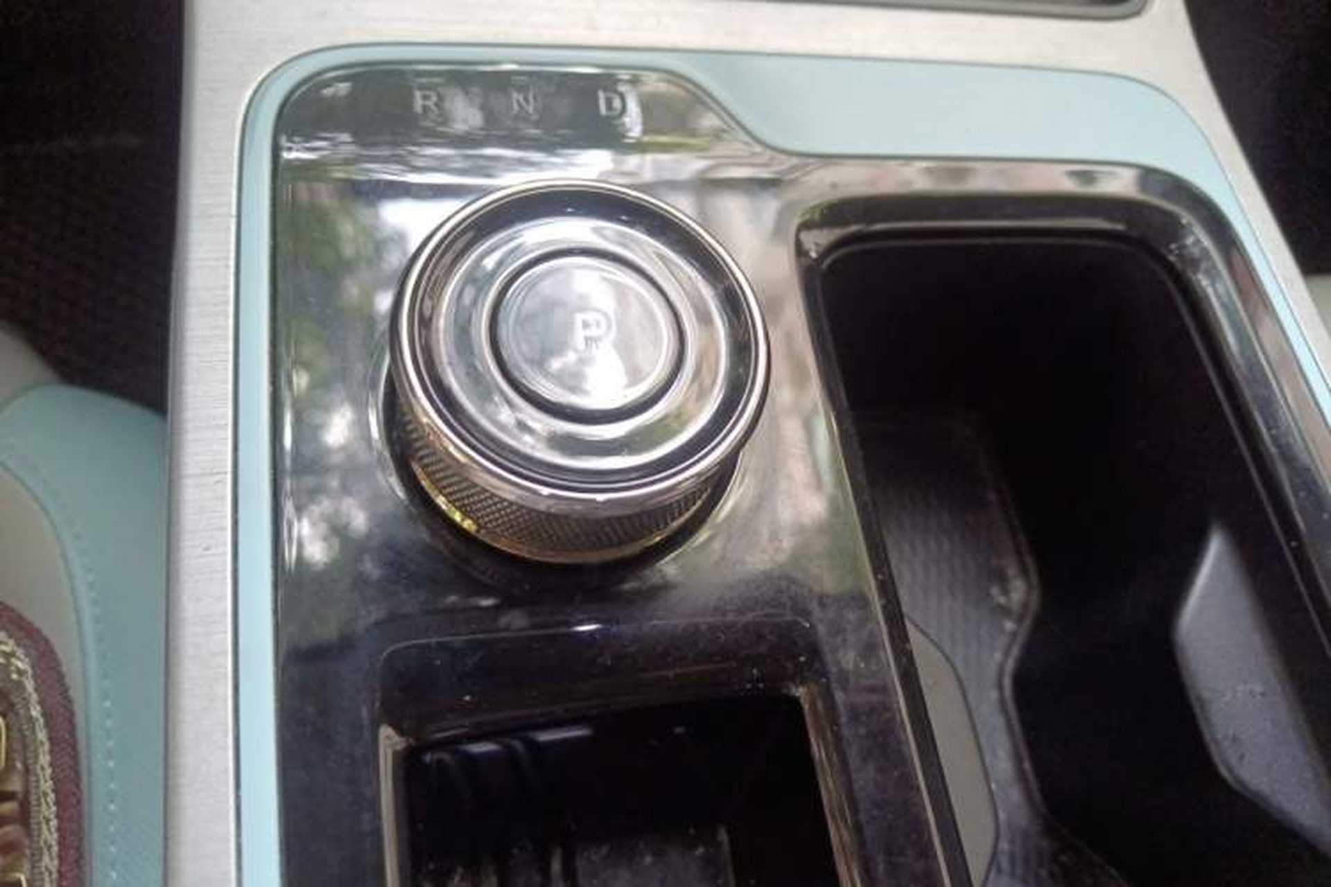 Used AION Y 2021 70 Intelligent Dynamic Edition Gear Lever