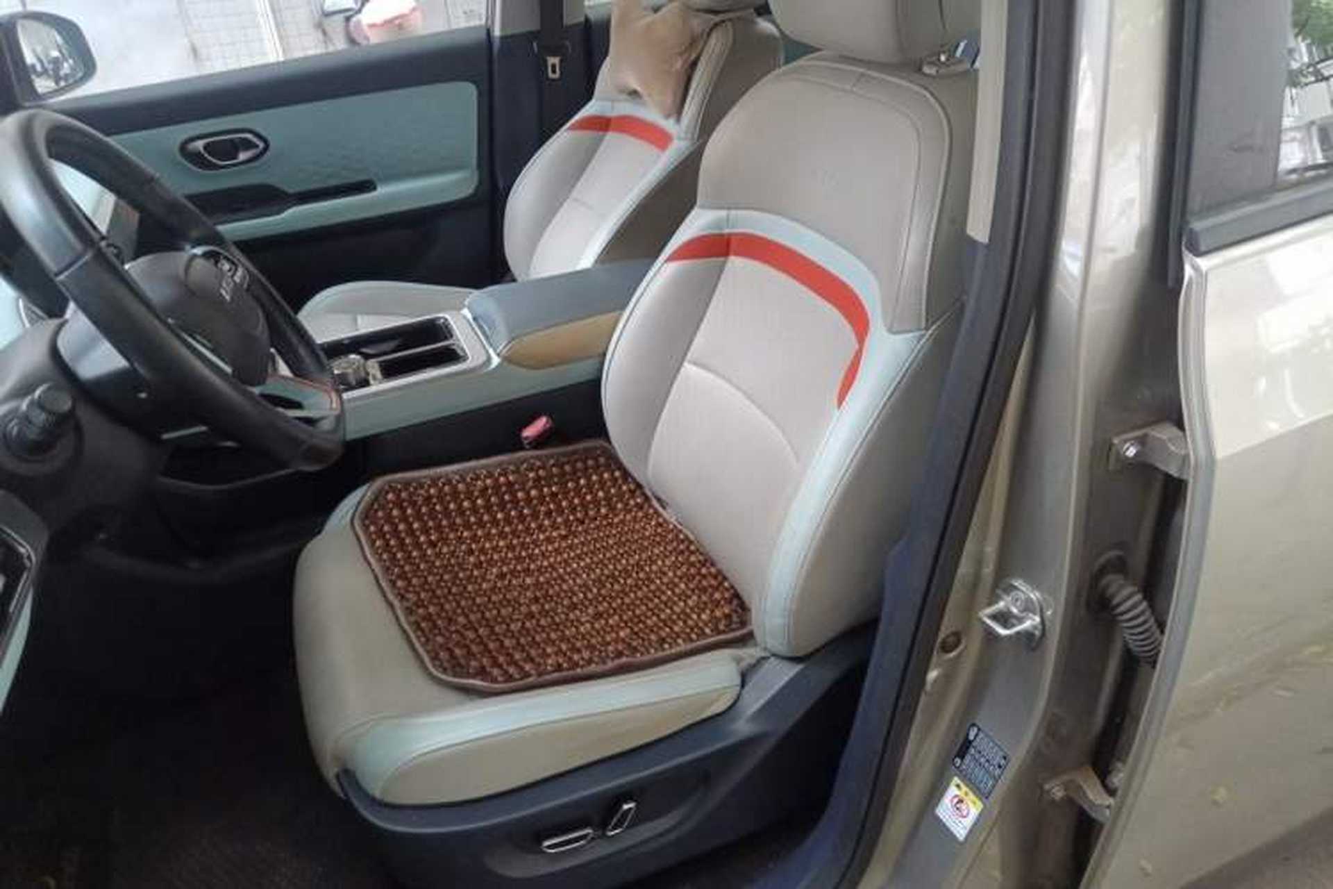 Used AION Y 2021 70 Intelligent Dynamic Edition Left Front Seat