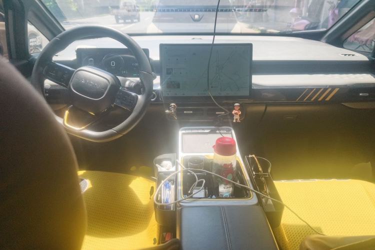 Used AION Y 2021 70 Intelligent Edition Center Console