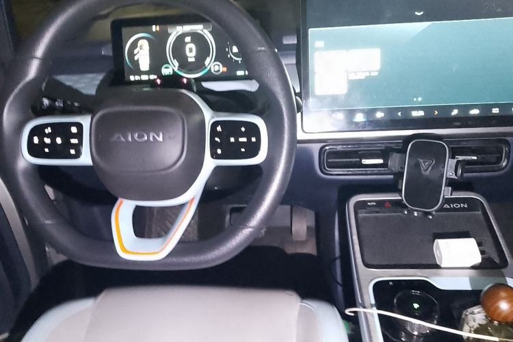 Used AION Y 2021 80 Enjoyment Tech Edition Center Console