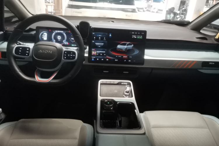 Used AION Y 2021 70 Intelligent Dynamic Edition Center Console