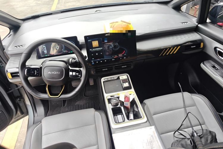 Used AION Y 2021 70 Intelligent Dynamic Edition Center Console