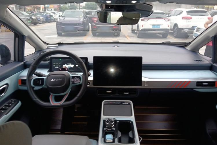 Used AION Y 2021 70 Tech Vitality Edition Center Console