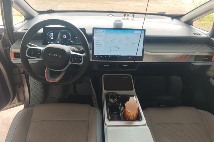 Used AION Y 2021 70 Intelligent Dynamic Edition Center Console