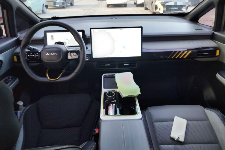 Used AION Y 2021 70 Tech Vitality Edition Center Console