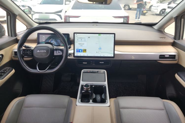 Used AION Y 2021 70 Tech Vitality Edition Center Console