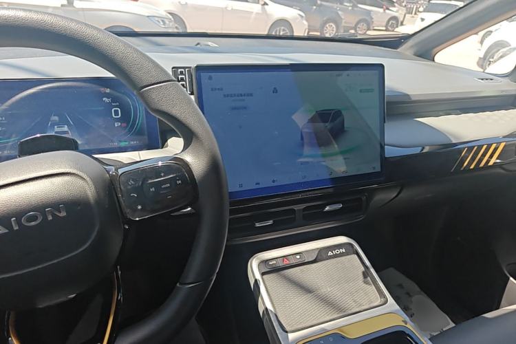 Used AION Y 2021 70 Enjoyment Tech Edition Center Console
