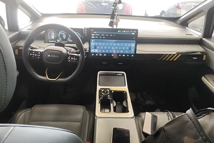 Used AION Y 2021 70 Enjoyment Tech Edition Center Console