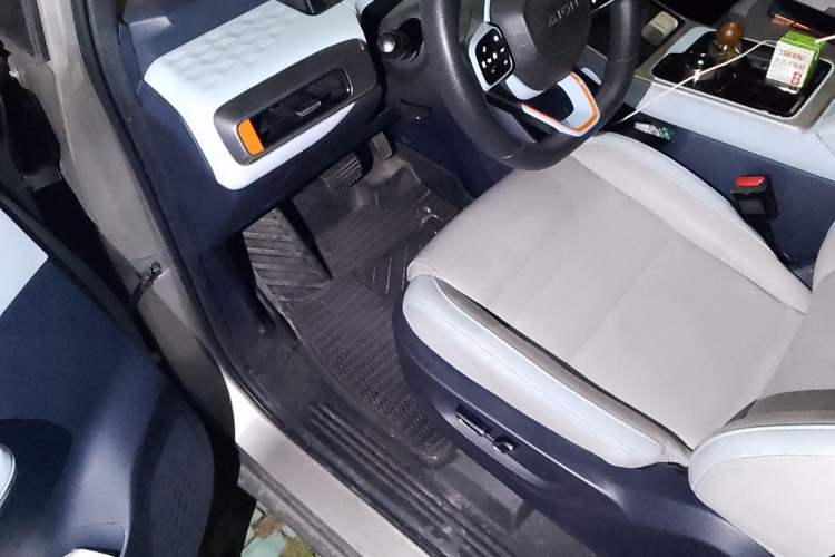 Used AION Y 2021 80 Enjoyment Tech Edition Driver Seat