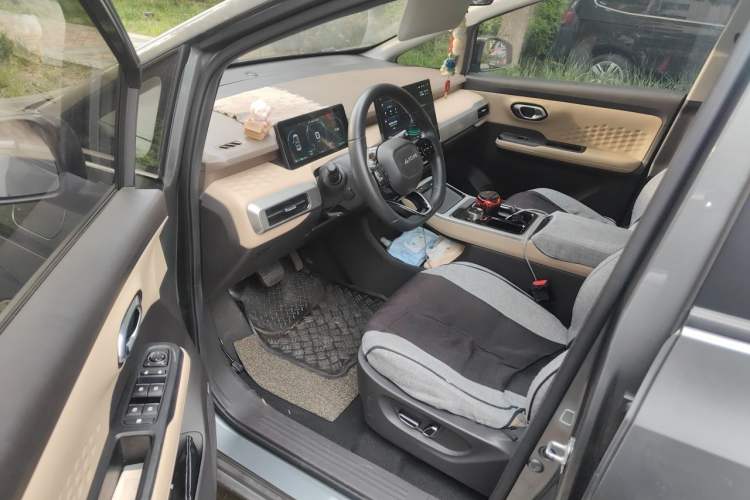 Used AION Y 2021 70 Tech Vitality Edition Driver Seat