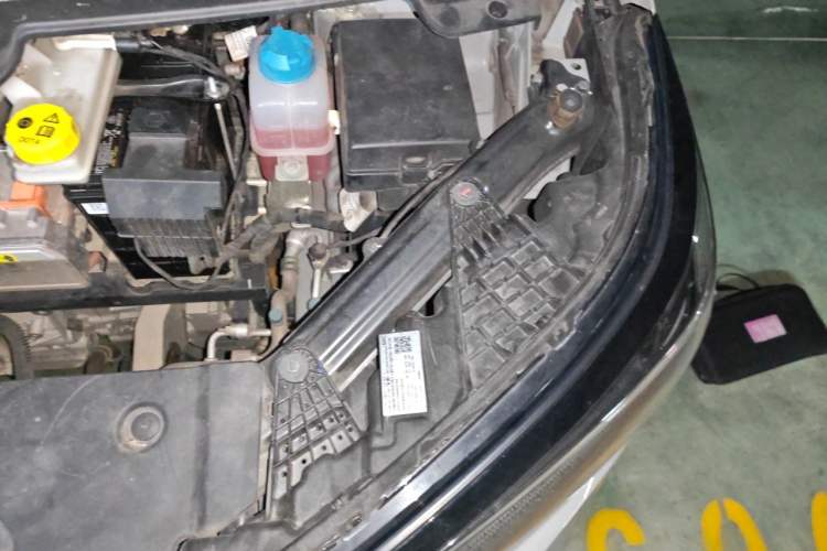 Used AION Y 2021 70 Intelligent Dynamic Edition Engine Bay Left