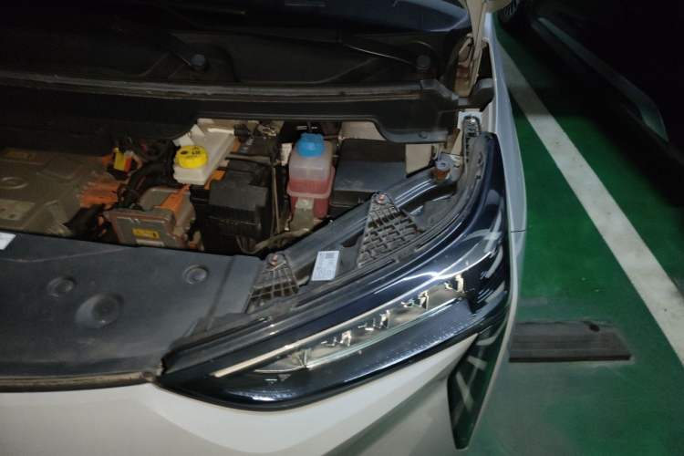 Used AION Y 2021 70 Intelligent Edition Engine Bay Left