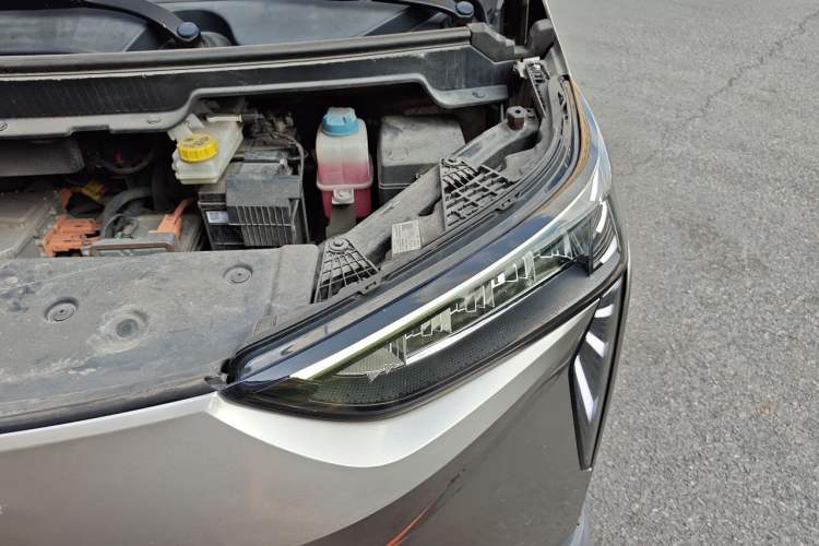 Used AION Y 2021 70 Tech Vitality Edition Engine Bay Left