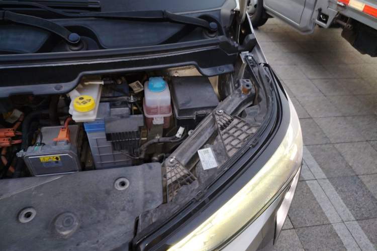 Used AION Y 2021 70 Tech Vitality Edition Engine Bay Left
