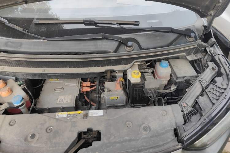 Used AION Y 2021 70 Tech Vitality Edition Engine Bay Left