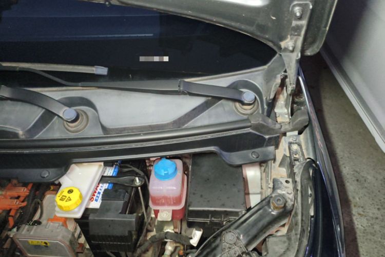 Used AION Y 2021 70 Intelligent Edition Engine Bay Left