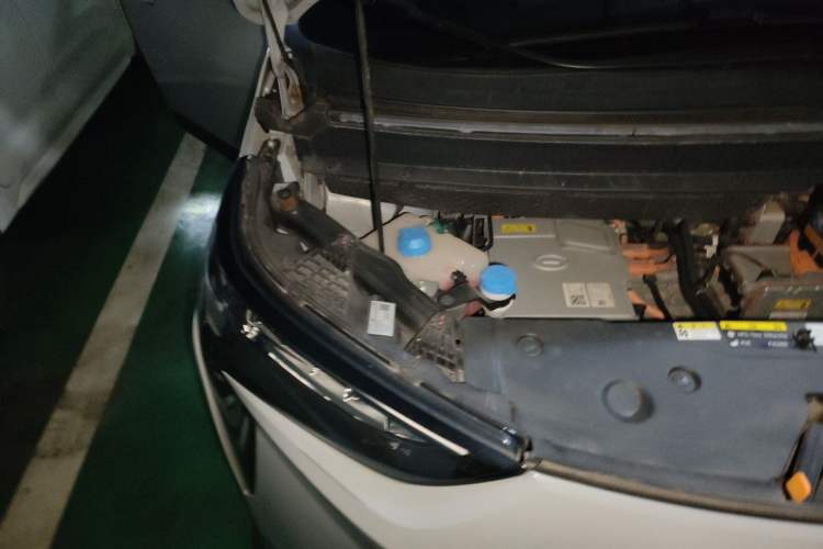 Used AION Y 2021 70 Intelligent Edition Engine Bay Right