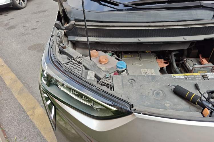 Used AION Y 2021 70 Tech Vitality Edition Engine Bay Right