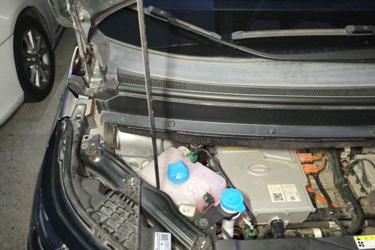 Used AION Y 2021 70 Intelligent Edition Engine Bay Right