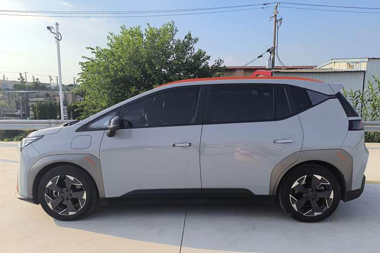 Used AION Y 2021 70 Intelligent Dynamic Edition Exterior 4