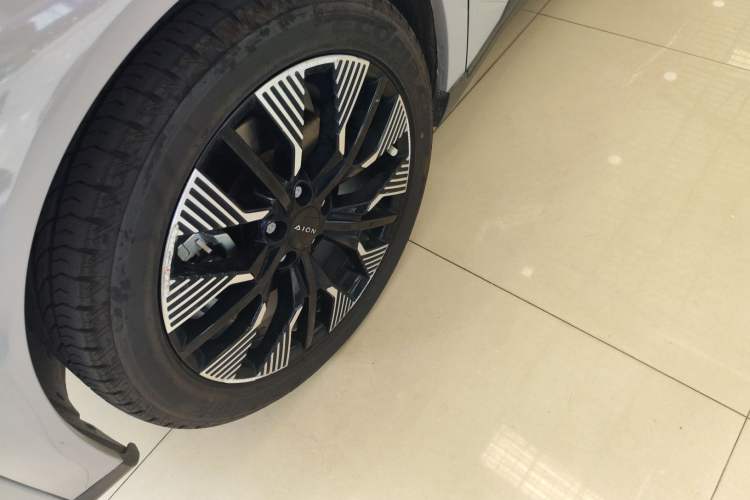 Used AION Y 2021 70 Tech Vitality Edition Exterior 4