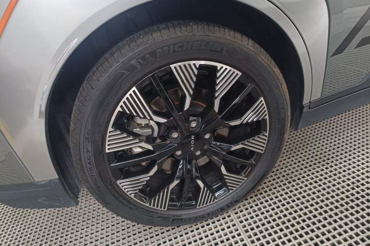 Used AION Y 2021 70 Tech Vitality Edition Exterior 5