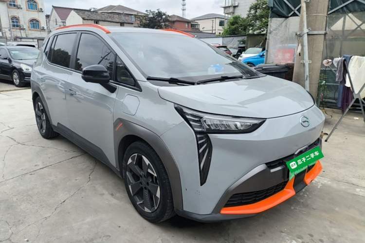 Used AION Y 2021 70 Intelligent Dynamic Edition Front Right 45 Deg