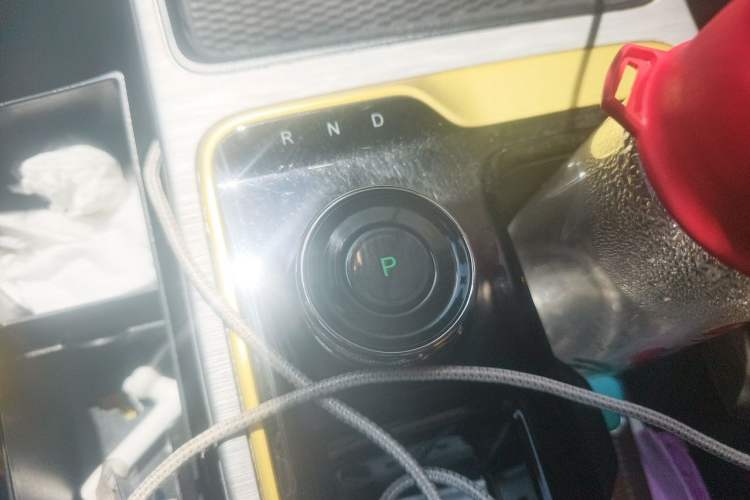 Used AION Y 2021 70 Intelligent Edition Gear Lever