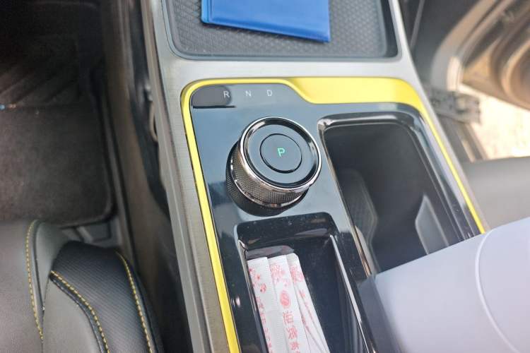 Used AION Y 2021 70 Intelligent Dynamic Edition Gear Lever
