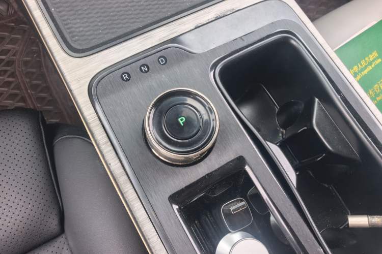 Used AION Y 2021 70 Enjoyment Tech Edition Gear Lever