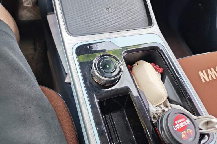 Used AION Y 2021 70 Enjoyment Tech Edition Gear Lever