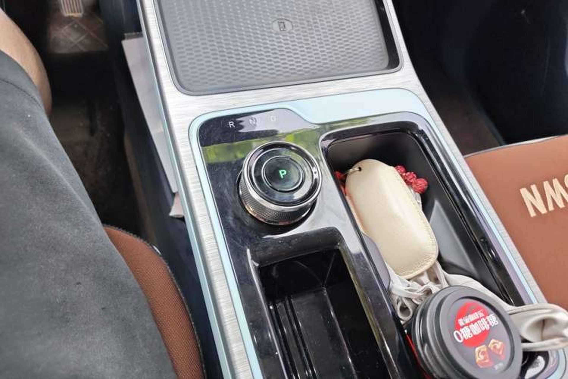 Used AION Y 2021 70 Enjoyment Tech Edition Gear Lever