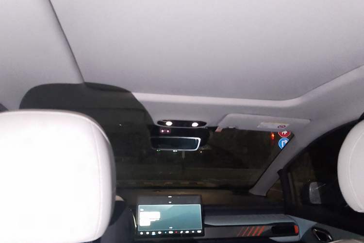 Used AION Y 2021 80 Enjoyment Tech Edition Headliner