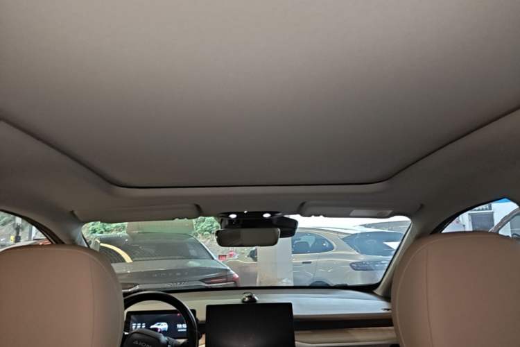 Used AION Y 2021 80 Enjoyment Tech Edition Headliner