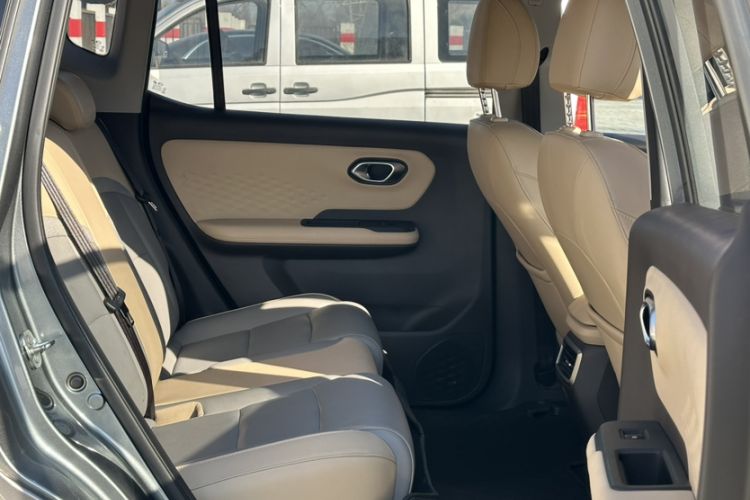 Used AION Y 2021 70 Enjoyment Tech Edition Interior 6