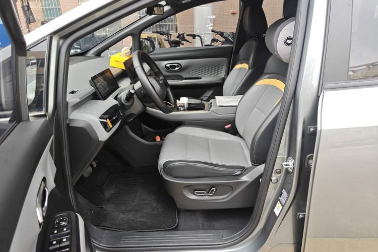 Used AION Y 2021 70 Intelligent Dynamic Edition Left Front Seat