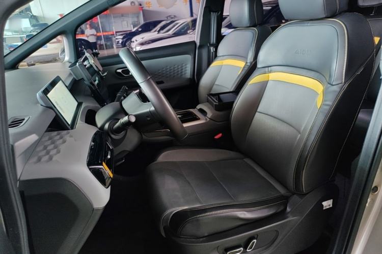 Used AION Y 2021 70 Tech Vitality Edition Left Front Seat