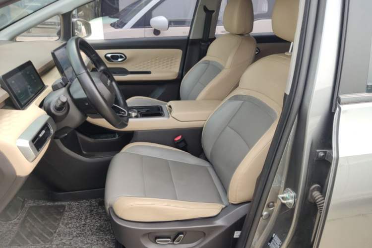 Used AION Y 2021 70 Tech Vitality Edition Left Front Seat
