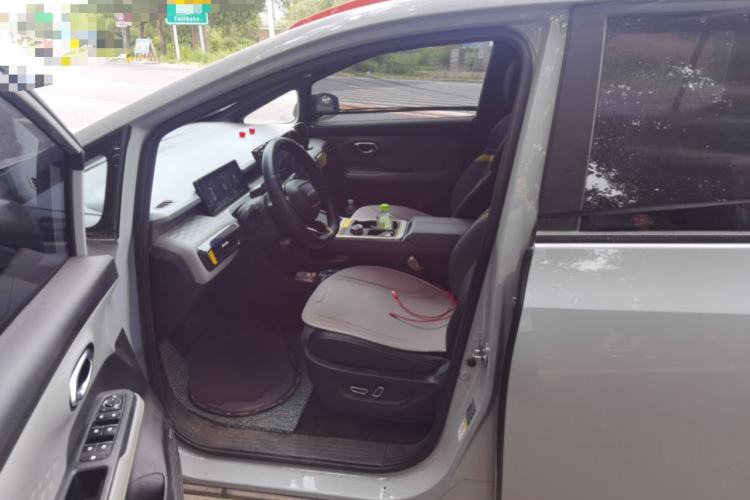 Used AION Y 2021 70 Enjoyment Tech Edition Left Front Seat