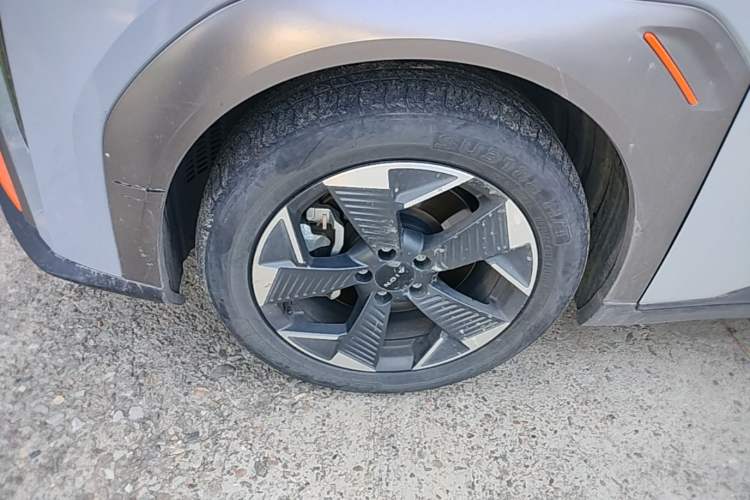 Used AION Y 2021 70 Intelligent Edition Left Front Wheel Hub