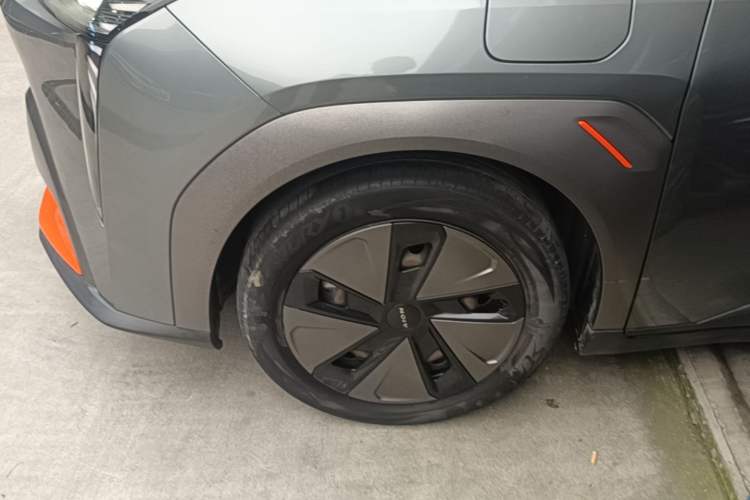Used AION Y 2021 60 Enjoy Edition Left Front Wheel Hub
