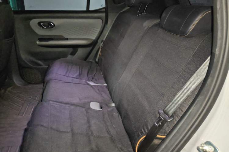 Used AION Y 2021 70 Intelligent Dynamic Edition Left Rear Seat