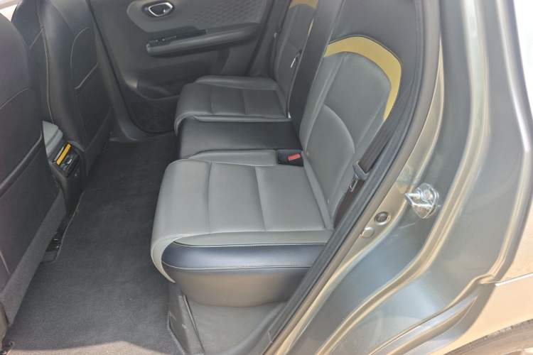 Used AION Y 2021 70 Intelligent Dynamic Edition Left Rear Seat