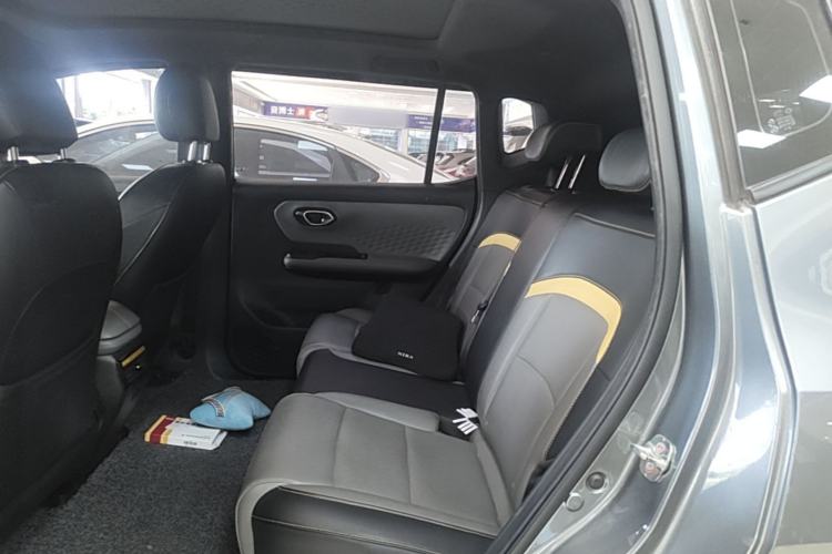 Used AION Y 2021 70 Enjoyment Tech Edition Left Rear Seat