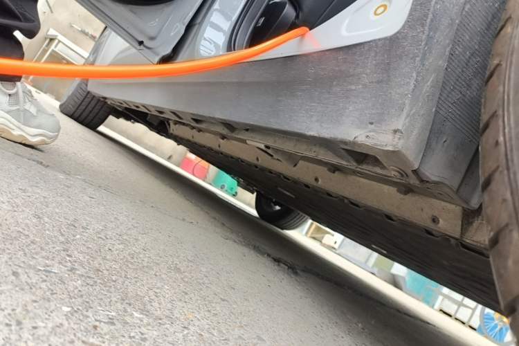 Used AION Y 2021 70 Intelligent Dynamic Edition Left Side Sill