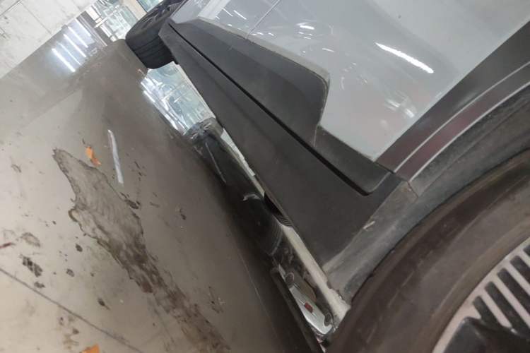Used AION Y 2021 70 Intelligent Dynamic Edition Left Side Sill