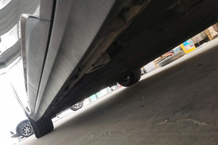 Used AION Y 2021 70 Tech Vitality Edition Left Side Sill
