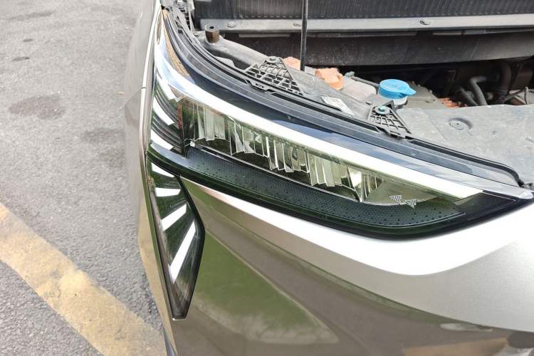 Used AION Y 2021 70 Tech Vitality Edition Right Front Headlight